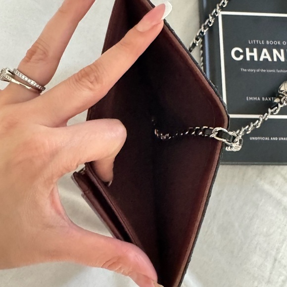 CHANEL Black Wallet with Chain - Picture 3 of 14